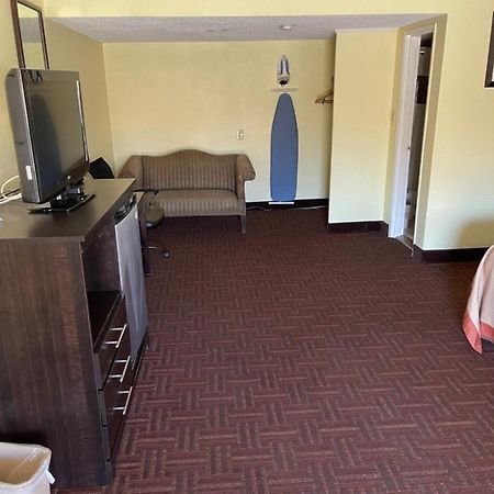 Royal Inn Bellmawr Εξωτερικό φωτογραφία